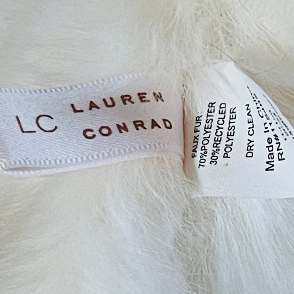 Lauren Conrad White Faux Fur Scarf Neck Wrap Soft  Accessory Fall Winter Warm - Picture 5 of 5